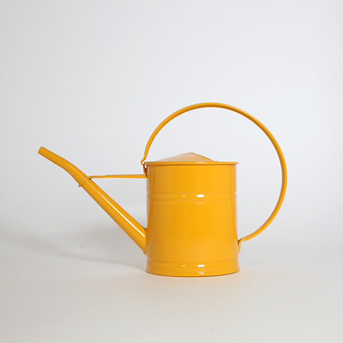 Vattenkanna för barn, gul. i gruppen För barn / Övrigt för barn hos Stiftelsen Prins Eugens Waldemarsudde (1508)