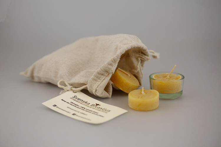 10 st värmeljus i bivax från Nydala Bigård på Öland