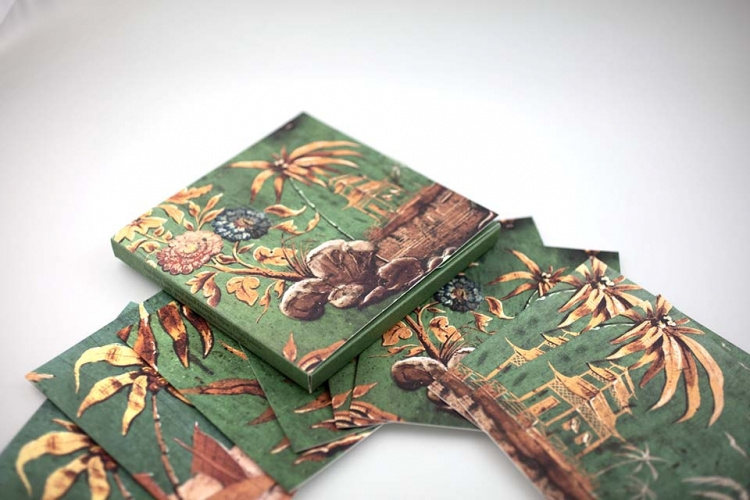 Kortask med motiv från Golvuret med franska liljor